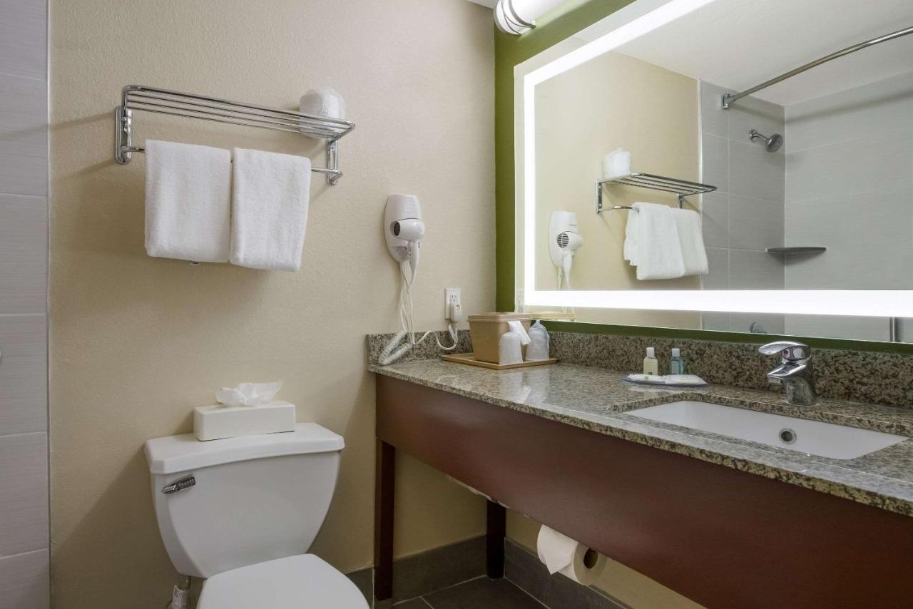 Quality Inn Near Princeton Lawrence Εξωτερικό φωτογραφία