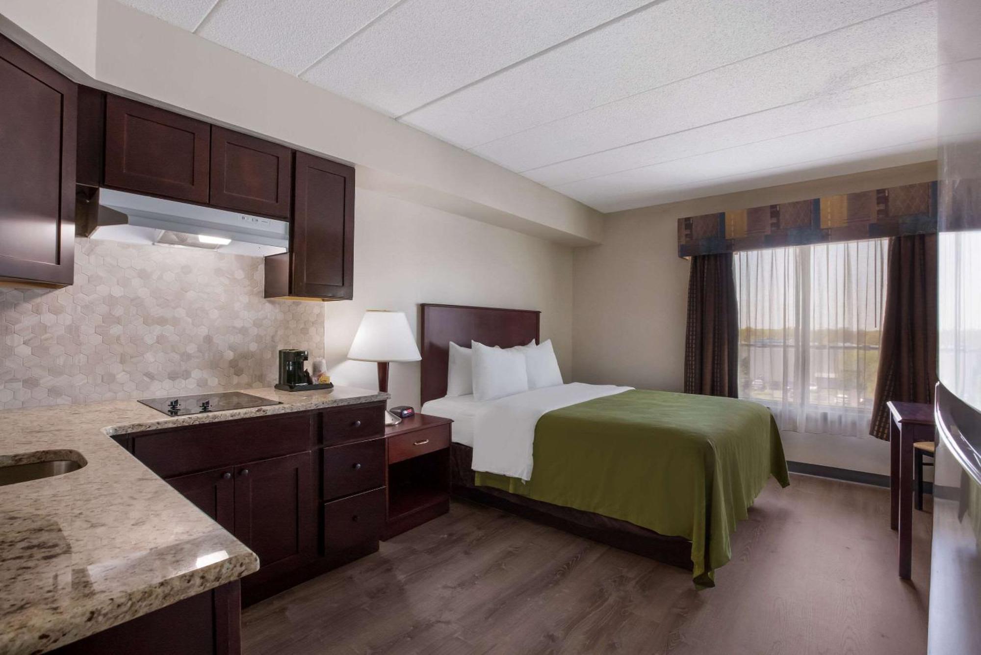 Quality Inn Near Princeton Lawrence Εξωτερικό φωτογραφία