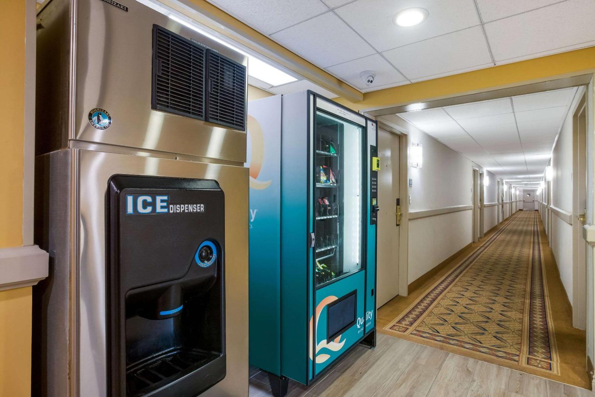 Quality Inn Near Princeton Lawrence Εξωτερικό φωτογραφία