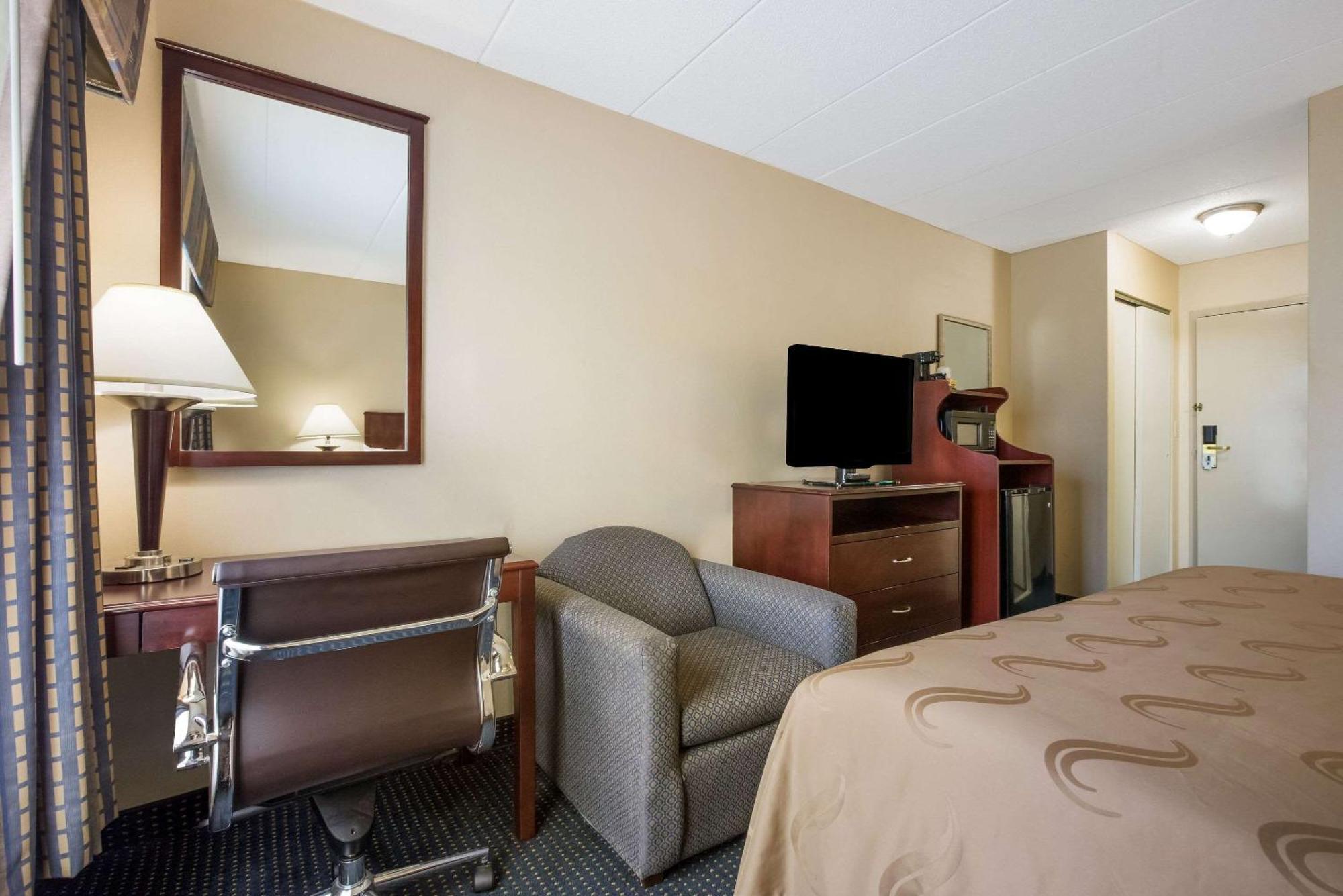Quality Inn Near Princeton Lawrence Εξωτερικό φωτογραφία