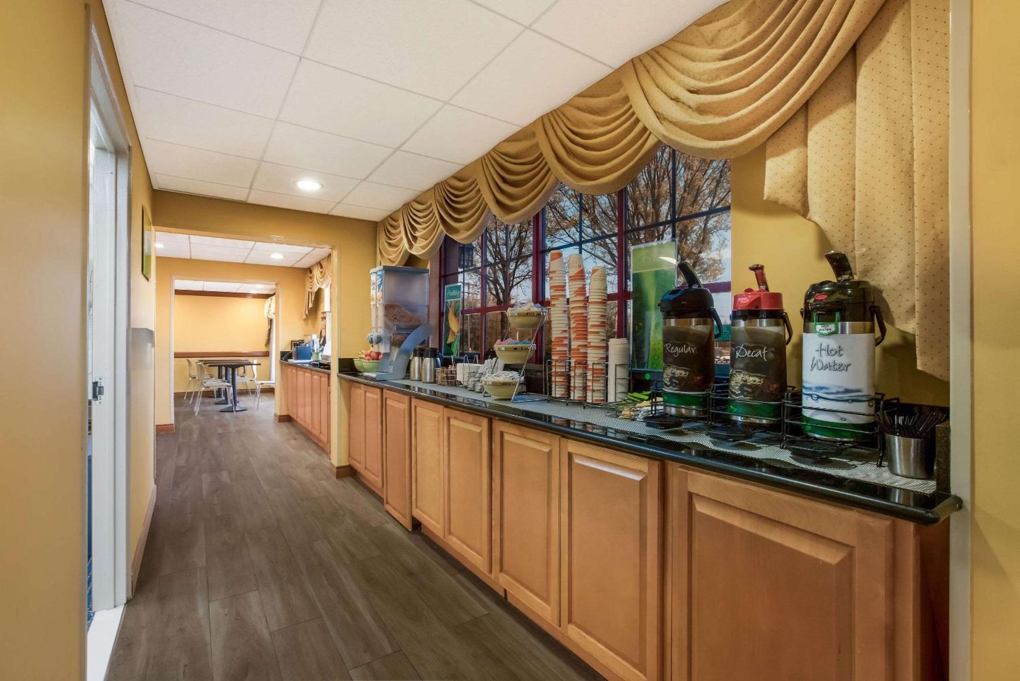 Quality Inn Near Princeton Lawrence Εξωτερικό φωτογραφία