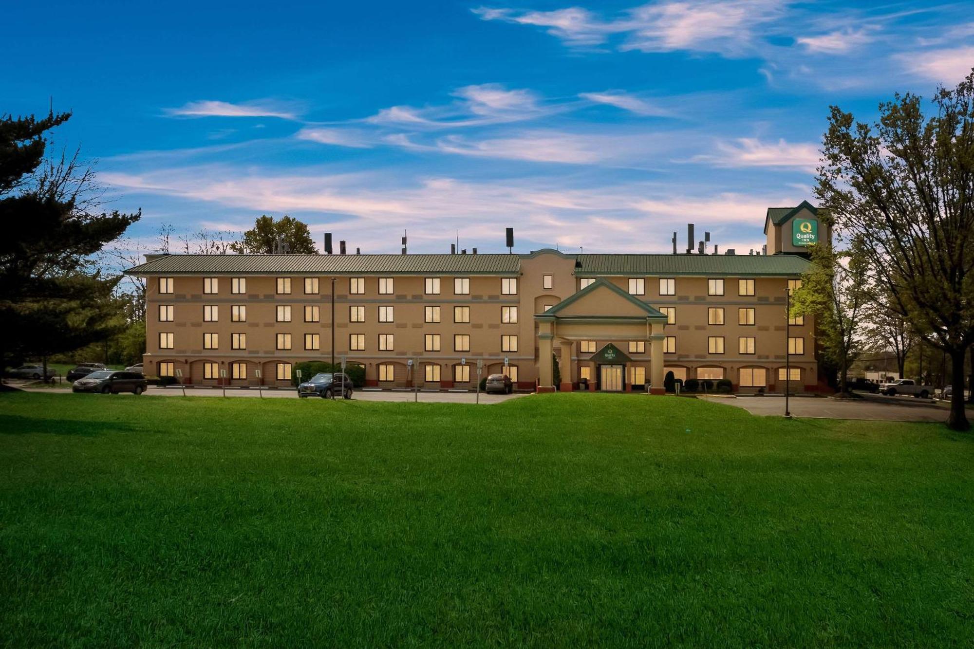 Quality Inn Near Princeton Lawrence Εξωτερικό φωτογραφία