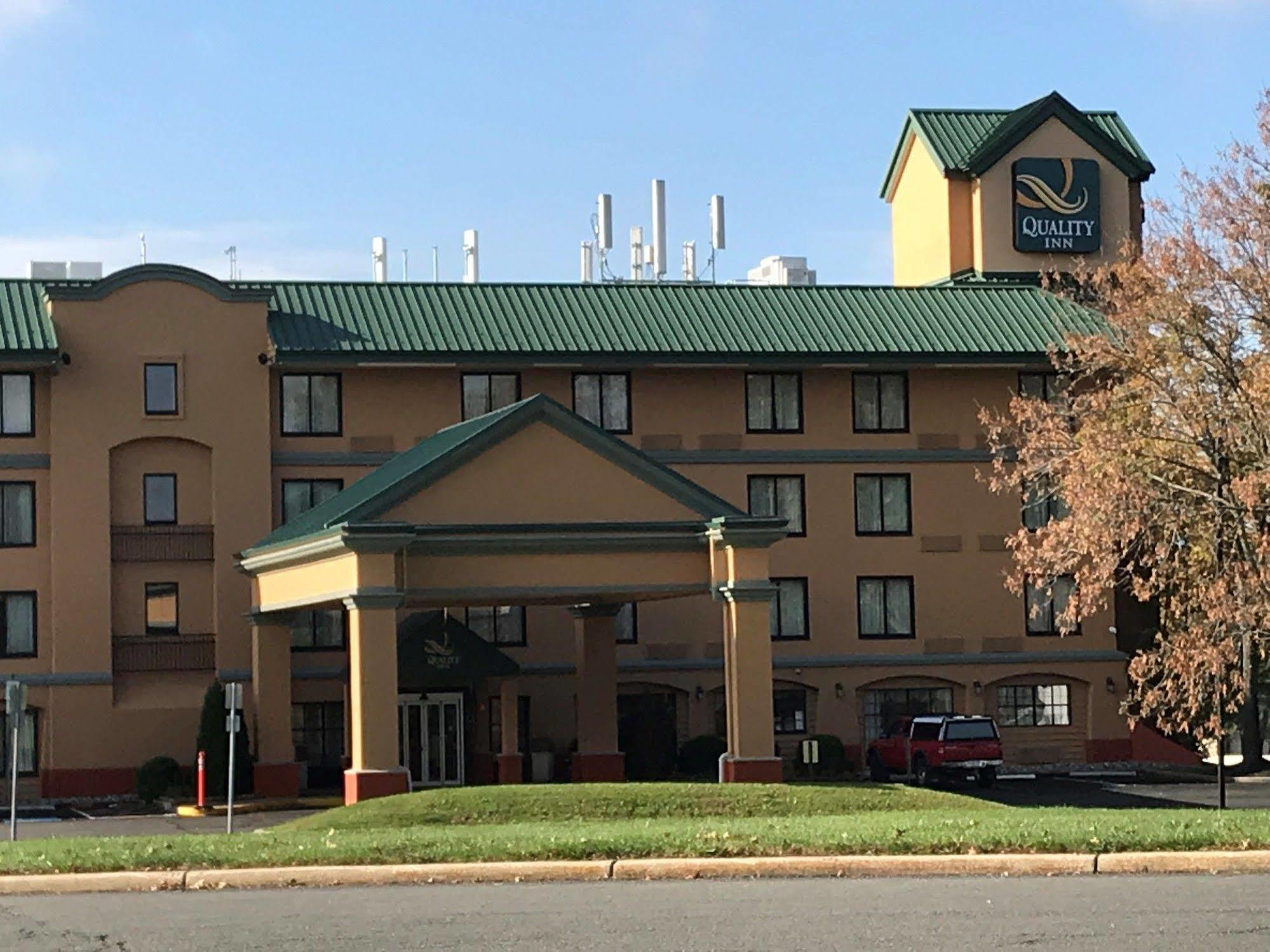 Quality Inn Near Princeton Lawrence Εξωτερικό φωτογραφία