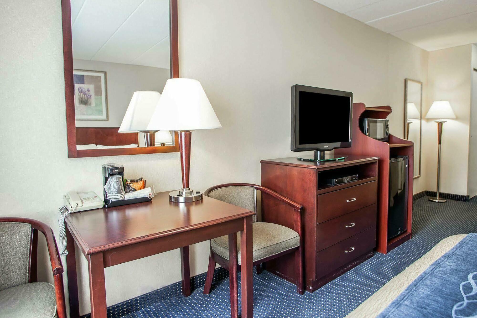 Quality Inn Near Princeton Lawrence Εξωτερικό φωτογραφία