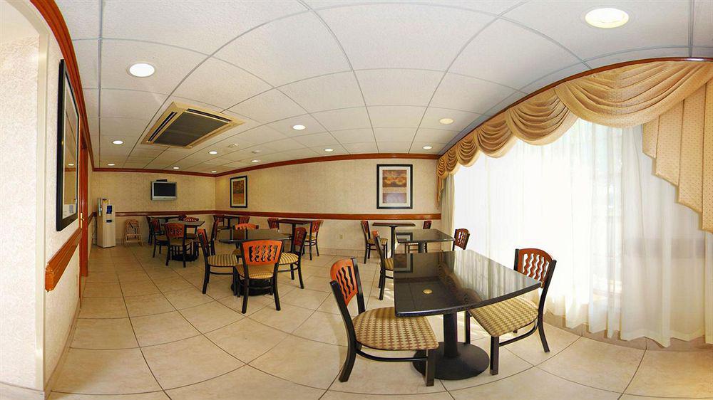 Quality Inn Near Princeton Lawrence Εξωτερικό φωτογραφία